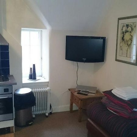 Royal Mile Budget Apartments Единбург Стая снимка